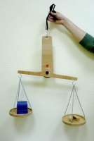 Весы подвесные из бука - fgospostavki.ru - Рязань