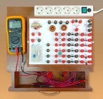Универсальный стенд для изучения основных законов электричества и электротехники - fgospostavki.ru - Рязань
