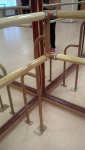 Кронштейн напольный угловой (двухрядный) - fgospostavki.ru - Рязань