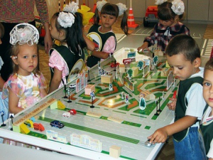 Настольно-напольная игра (магнитно-маркерный макет) "Азбука дорог" с комплектом тематических магнитов - fgospostavki.ru - Рязань