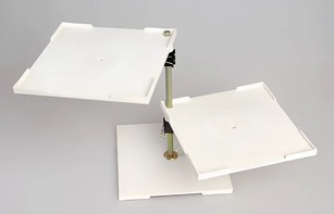 Столик подъемно-поворотный с 2-мя плоскостями - fgospostavki.ru - Рязань